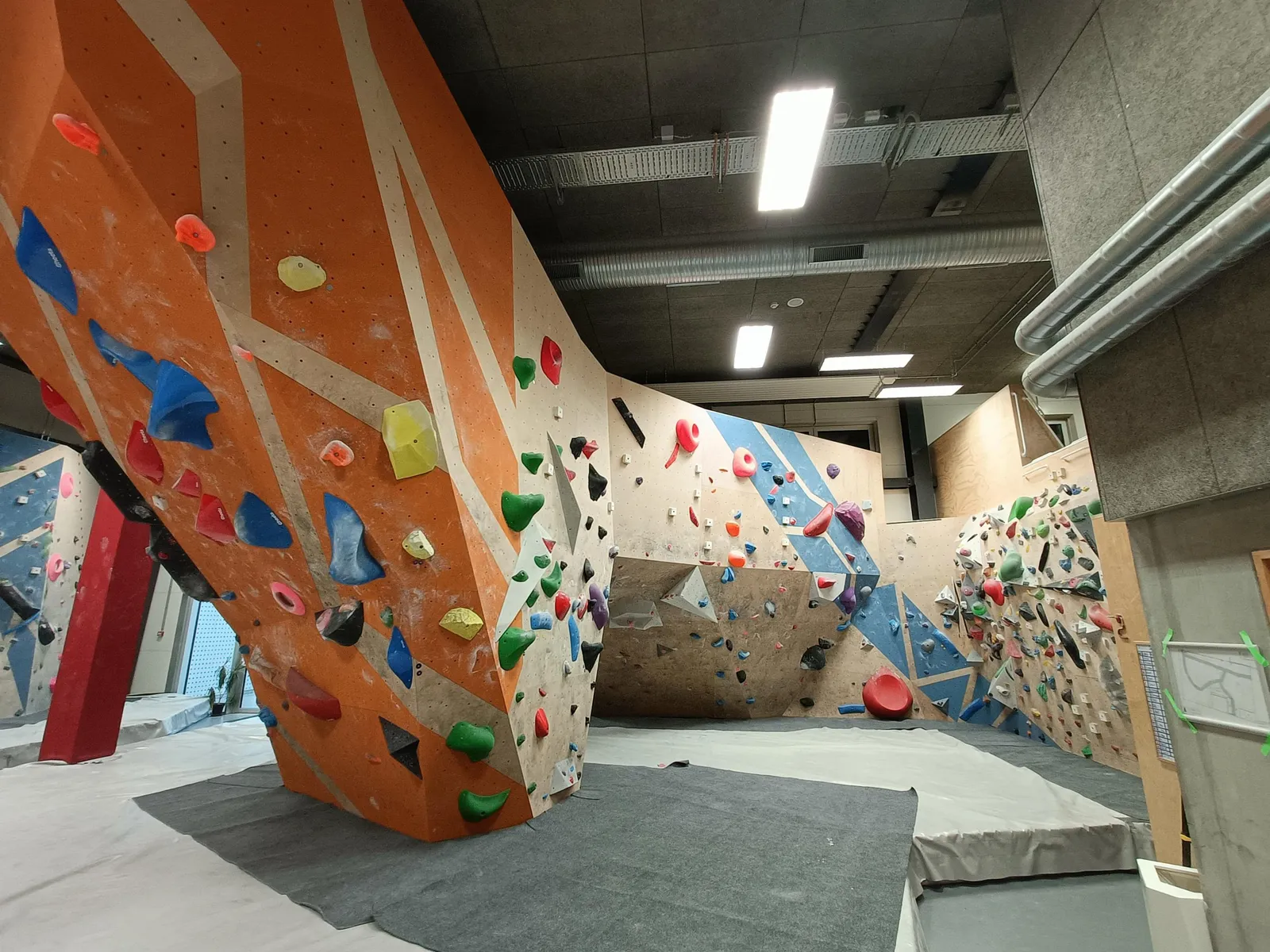 Aarhus Klatreklub (ÅK) — klatring-studio i Brabrand — bild 3