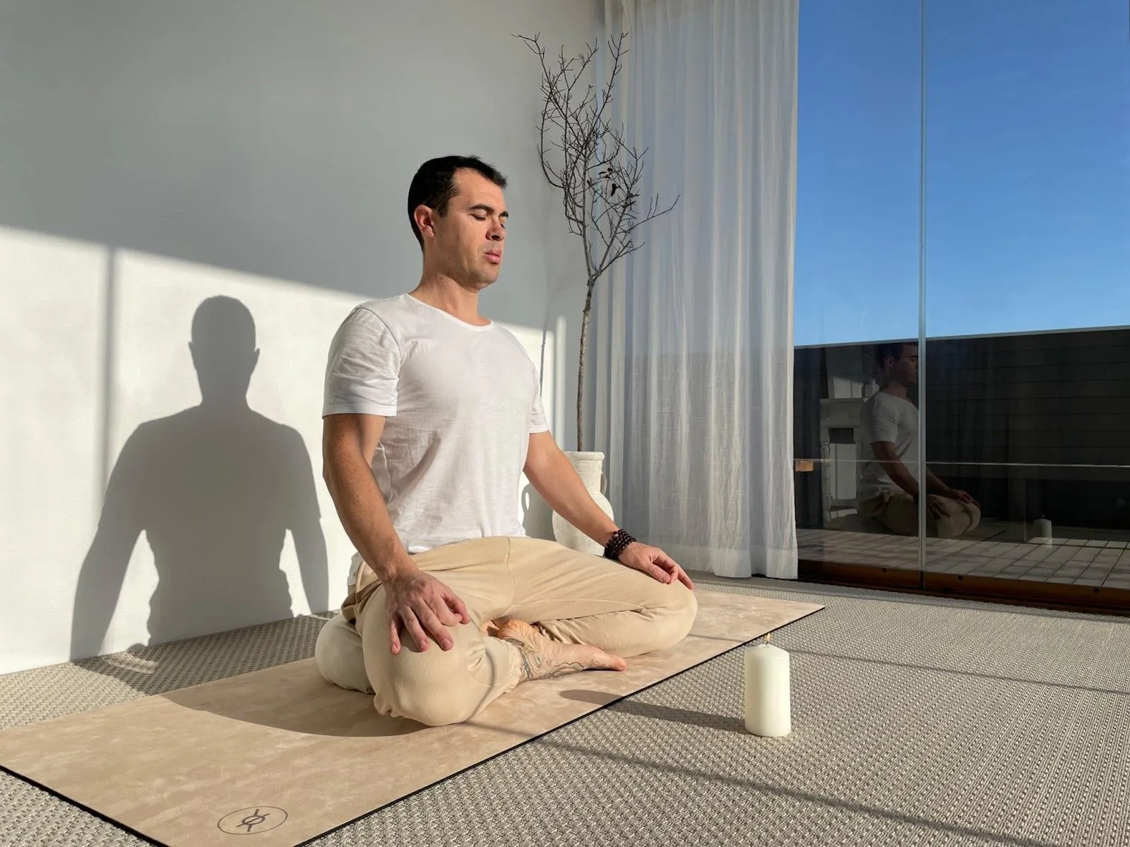 Hatha Yoga Estudio — yoga-studio en Cornellà de Llobregat — 3