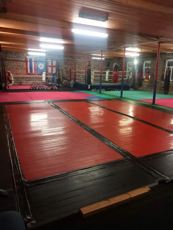 Dean Whites World Famous Muay Thai Kickboxing Gym — kickboxing-studio in Dewsbury — 3