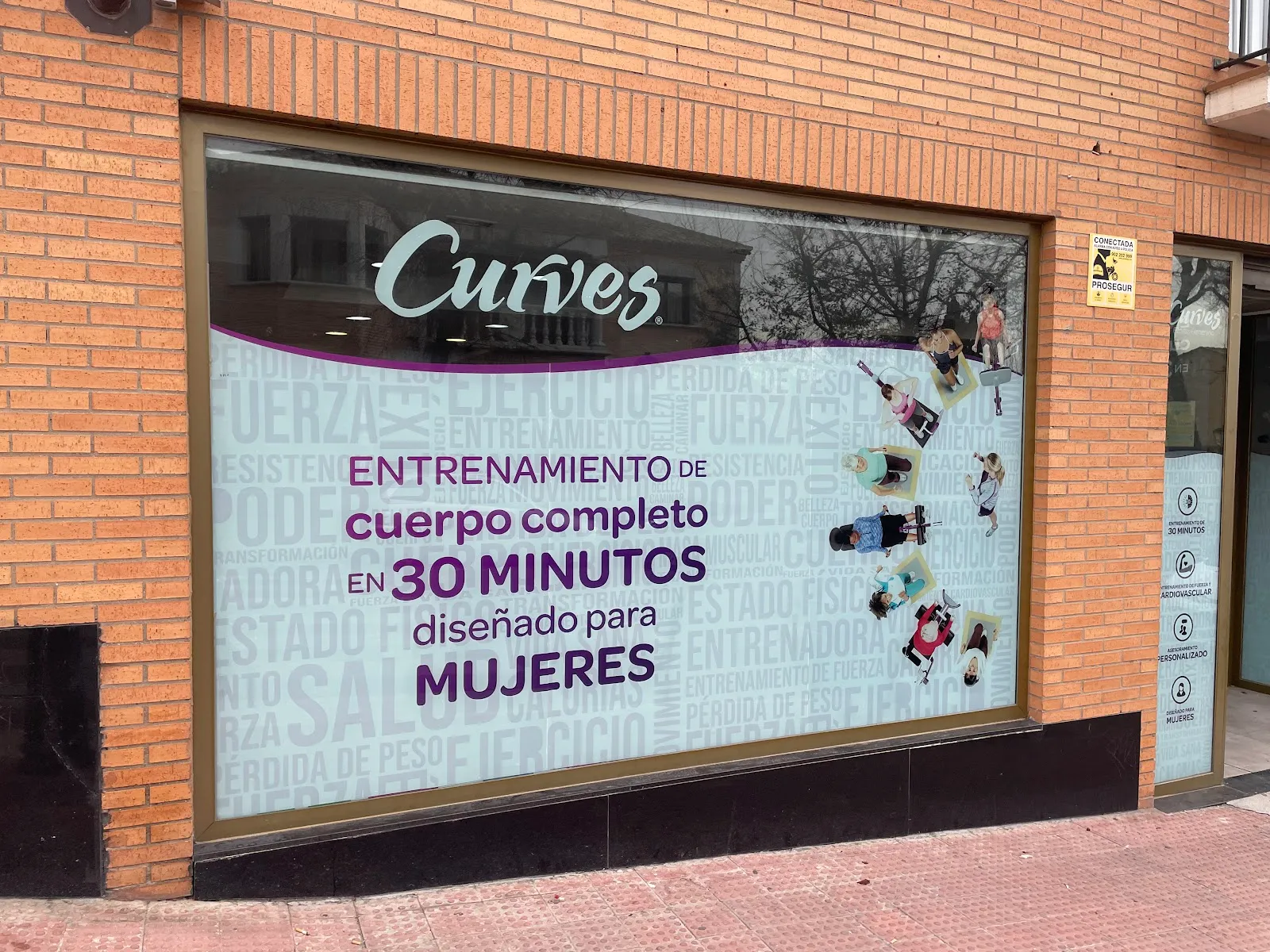 Curves Illescas Gimnasio Para Mujeres En Toledo — estudio de fitness-studio en Illescas — 3