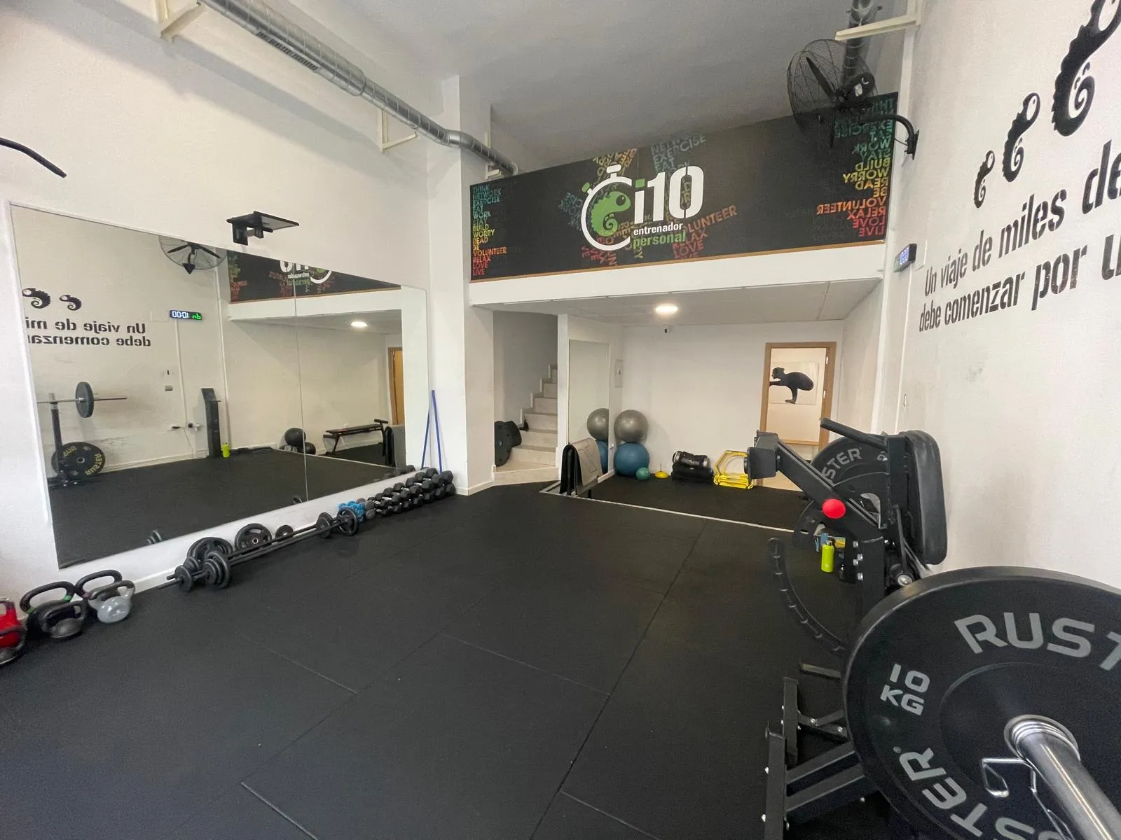 i10 Entrenador Personal - Vasco Núñez — entrenamiento personal-studio en Badajoz — 3