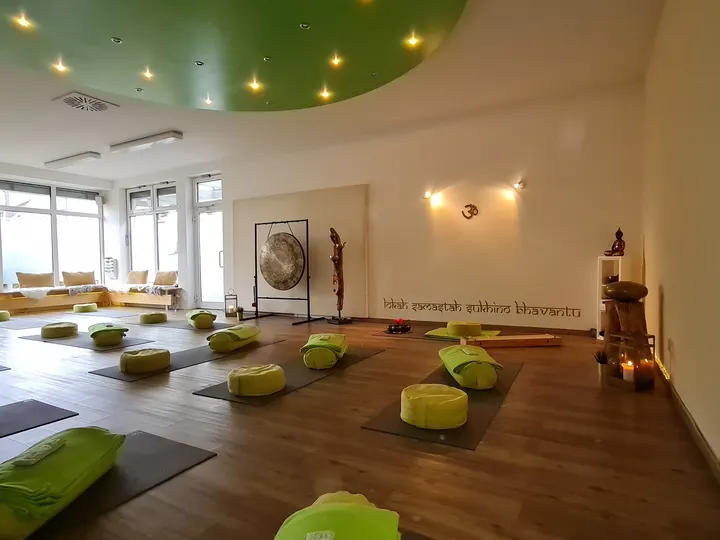 AURA — yoga-studio in Nürtingen-Zizishausen — 2