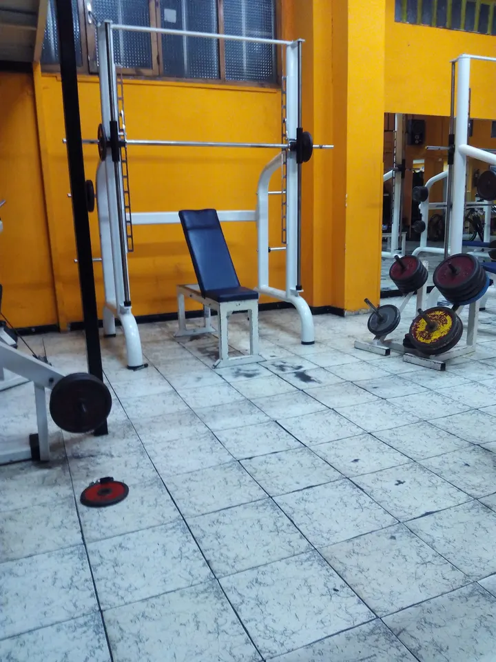 Gimnasio Olimpic — fuerza-studio en El Llano, Gijón — 3