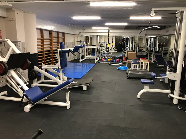 Gimnasio Olimpic — fuerza-studio en Gijón — 4