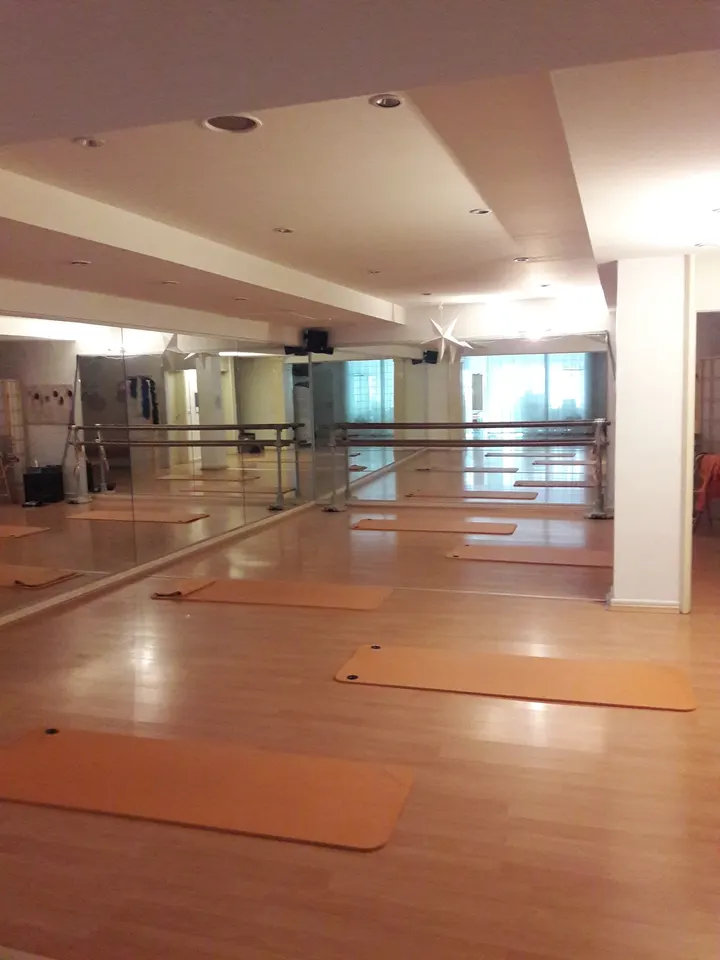 Girlfriends Tanz- & Gymnastikschule — tanz-studio in Altstadt-Süd, Köln — 3