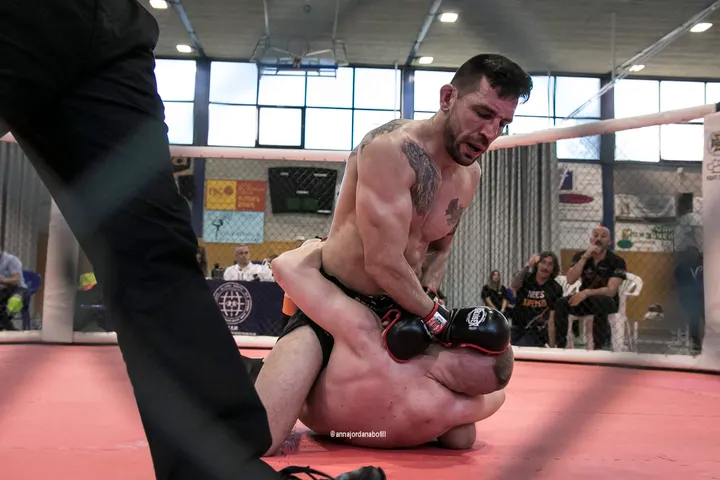 LION FIGHTERS MMA - Artes Marciales Mixtas, Boxeo, Kick boxing, Grappling, Defensa personal. — artes marciales-studio en Barcelona — 3