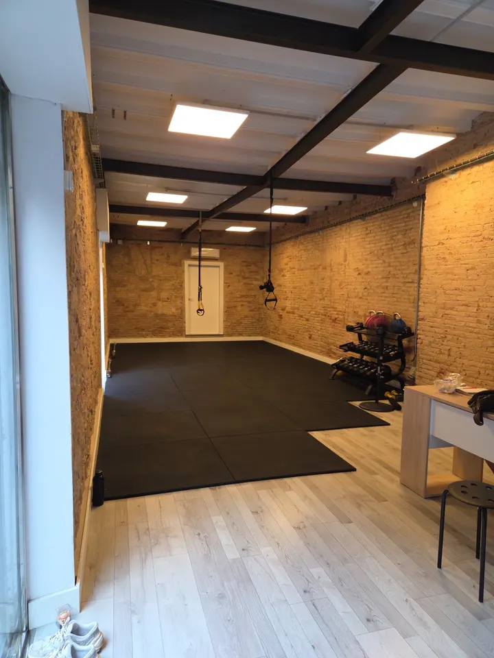 Happy Shiny Fitness Jor Leyria — entrenamiento personal-studio en Barcelona — 4
