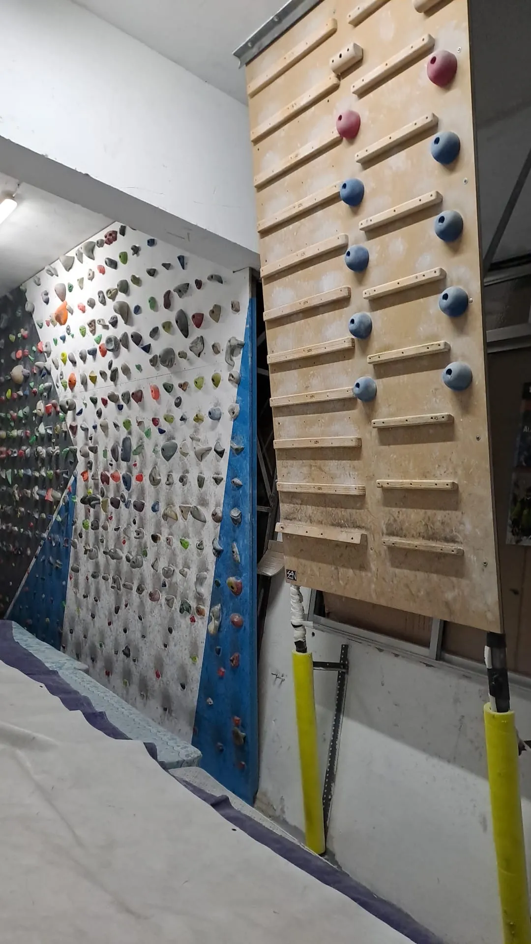 Rocódromo LAV & Escalada en el centro de Valladolid. — escalada-studio en Valladolid — 3