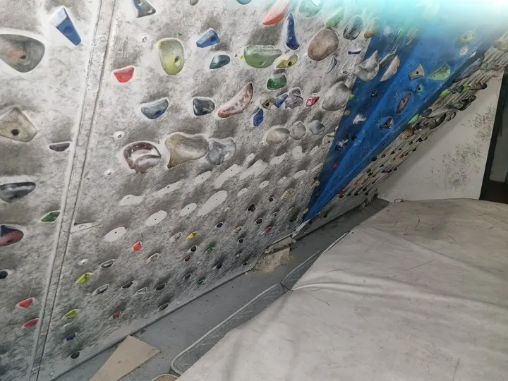 Rocódromo LAV & Escalada en el centro de Valladolid. — Escalada en Circular, Valladolid