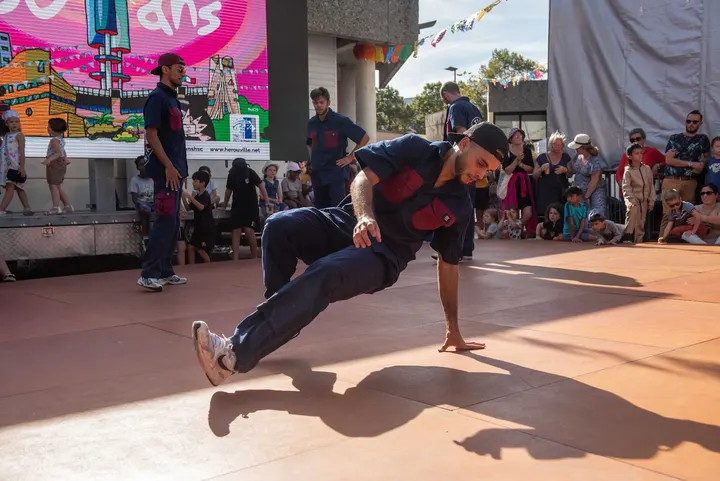 SNT Crew — Danse à Le Port, Caen