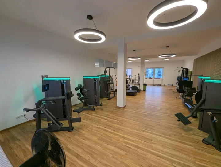 Physiotherapie Hagen Medizinisches Fitnesstraining — fitnessstudio in Grombühl, Würzburg — 2