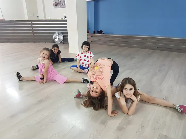 Escola De Ball Salsadance — baile-studio en Ponent, Igualada — 3