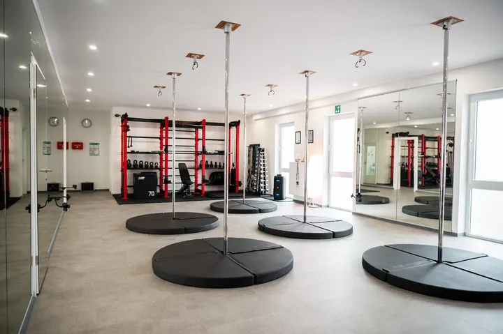 Pole ART Studio — Fitnessstudio in Bünde-Mitte, Bünde