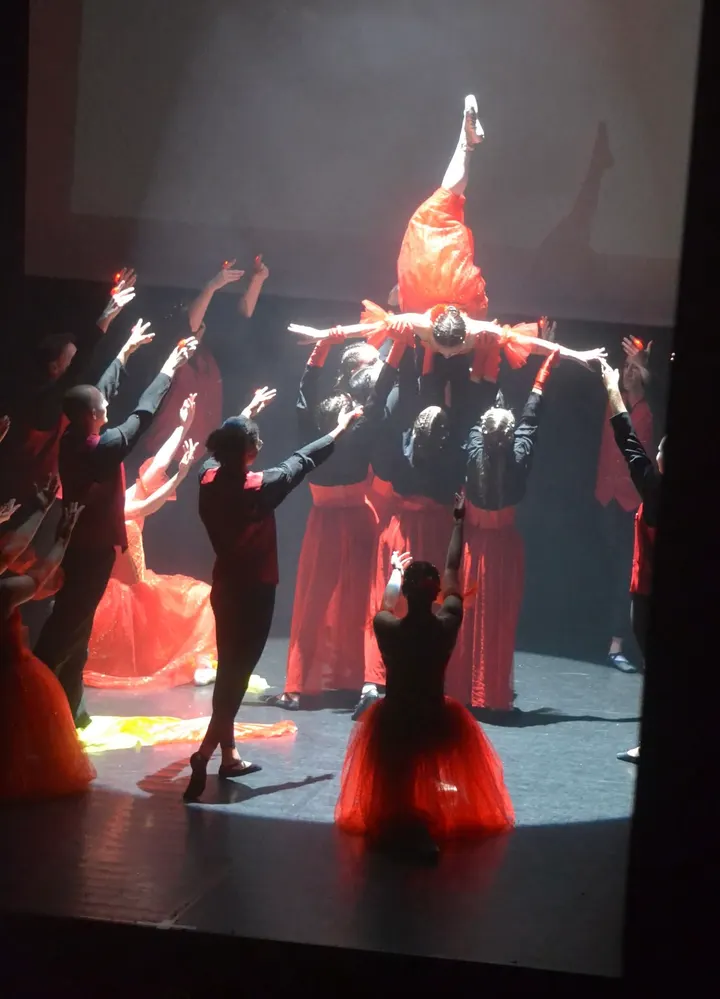&& Pat Mene la Danse && — danse-studio à Montivilliers — 3