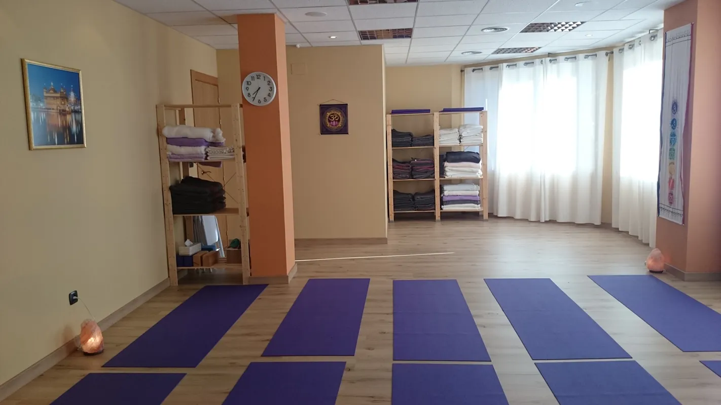 Prabhupati. Centro de Kundalini Yoga en León — yoga-studio en León — 3