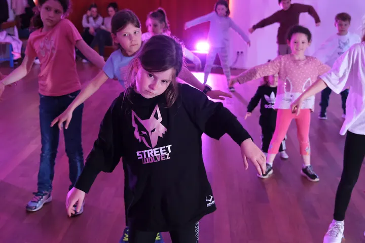 DALAAZ DANCE Company - OGS Anzing — tanz-studio in Lindach, München — 3