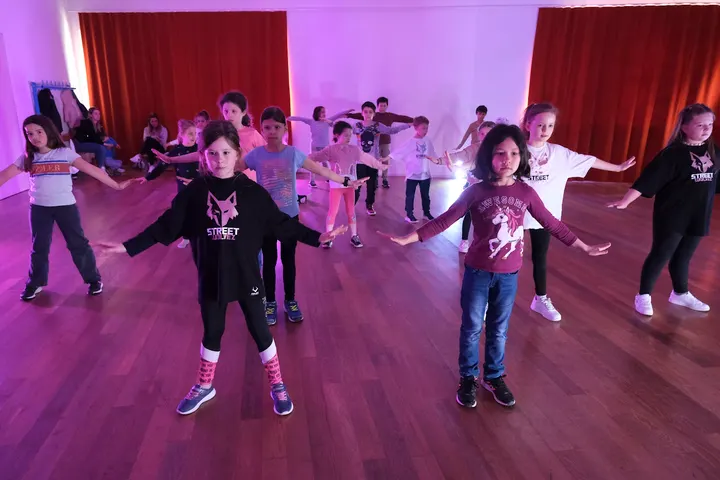 DALAAZ DANCE Company - OGS Anzing — tanz-studio in München — 5