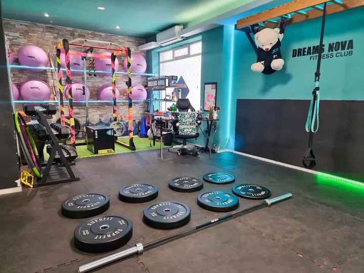 Dreams Nova Fitness Club — estudio de fitness-studio en Parque Ayala, Málaga — 2