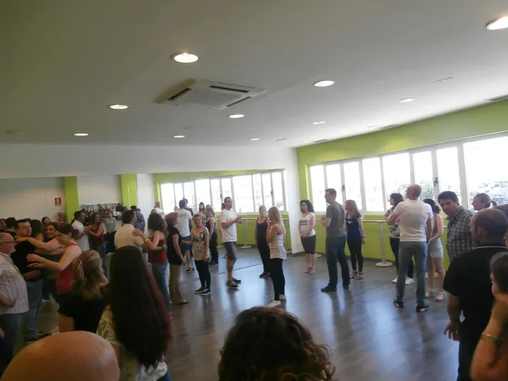ESCUELA PASOS DE BAILE — Baile en Puerta de Fuenlabrada, Leganés