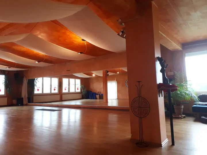 Yamuna - Tanz & Yoga — Yoga in Stadtrandsiedlung, Erlangen