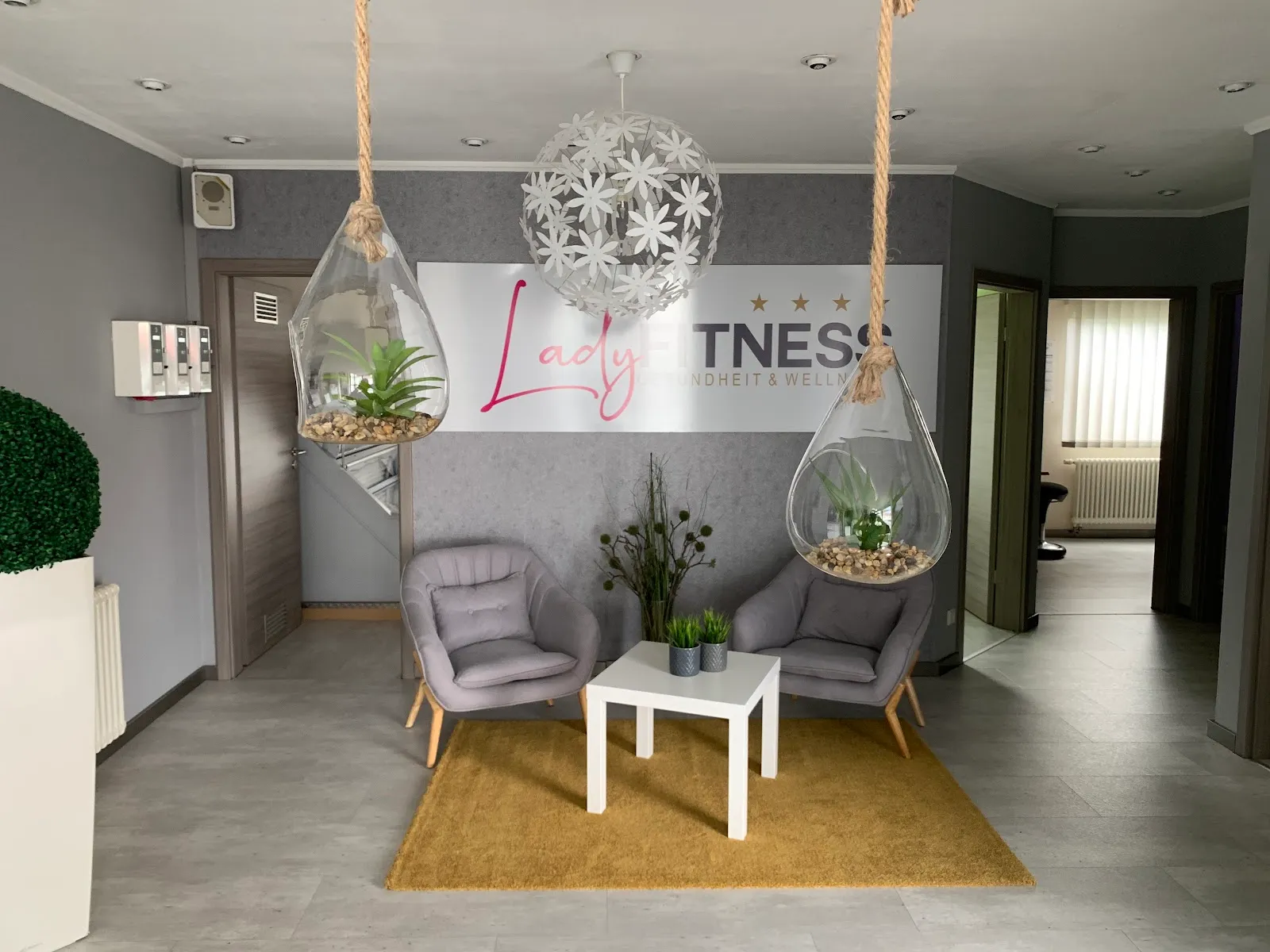 Lady Fitness — fitnessstudio in Homburg — 2