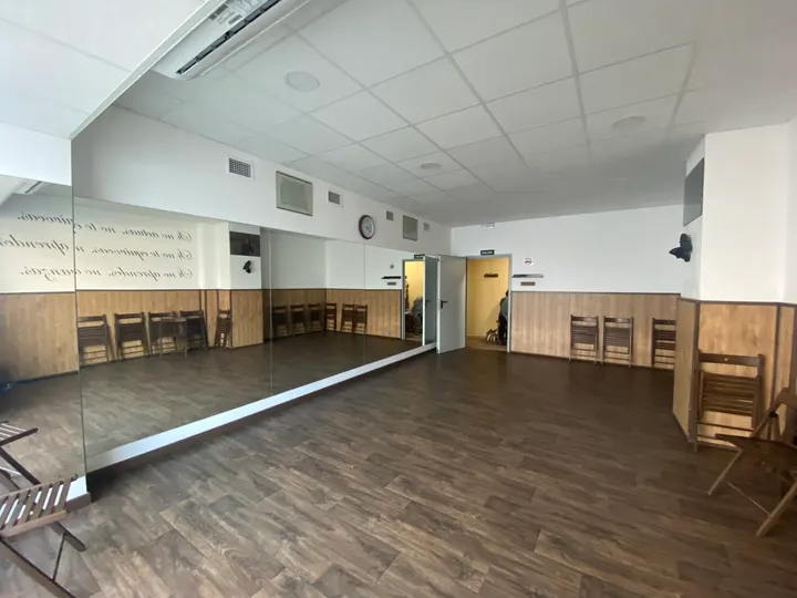 Escuela de flamenco Lola de Cái — Baile en Triana Este, Sevilla