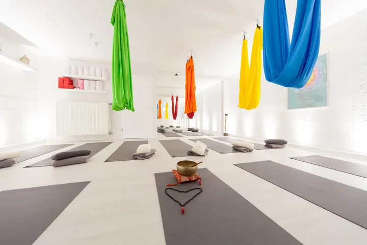 YOGALEBEN Yogaschule von Martina Neues — Yoga in Krefeld-Mitte, Krefeld