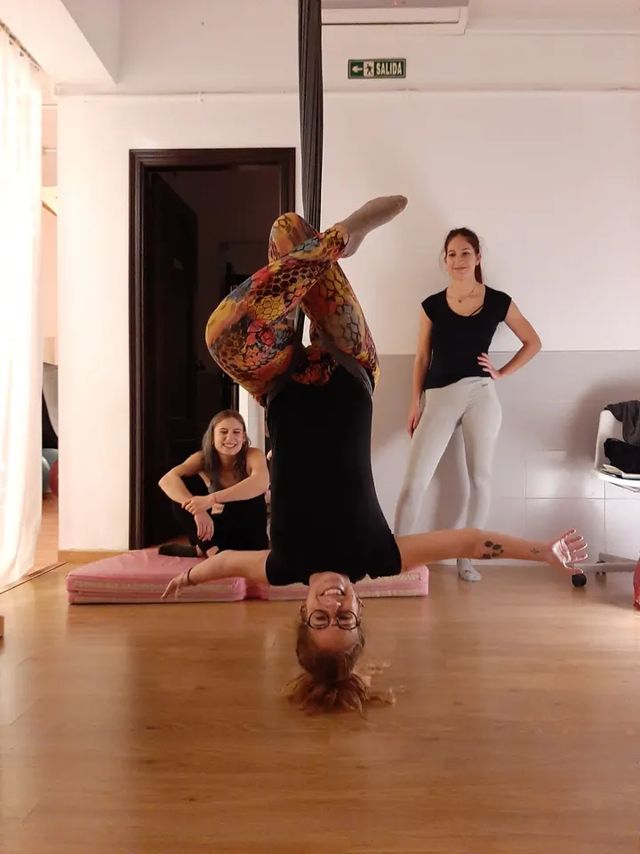 Pole Dance Fitness Sevilla — estudio de fitness-studio en Nervión, Sevilla — 2