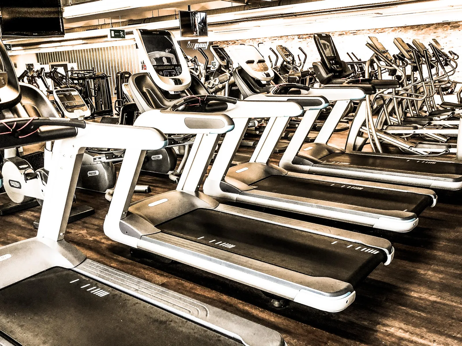 PURE Fitnessclub Besigheim — träningsstudio i Stuttgart — 3