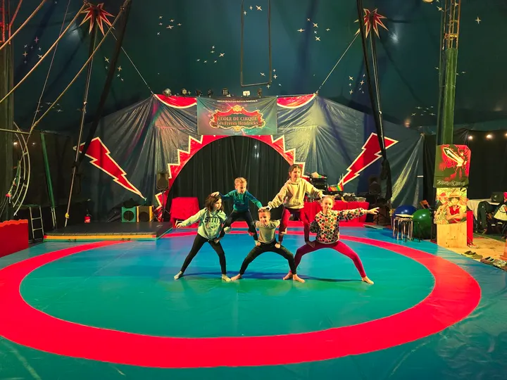 Ecole de Cirque les Freres Hendricks — Gymnastique à Longpont-sur-Orge