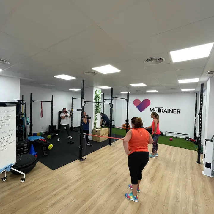 Centro de entrenamiento MyTrainer — entrenamiento personal-studio en Sevilla Este, Sevilla — 2