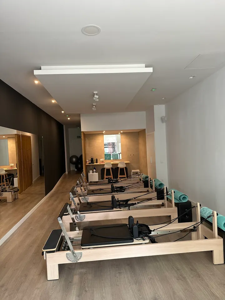 BLŌŌM Barre & Reformer Studio — Barre en Safranar, Valencia