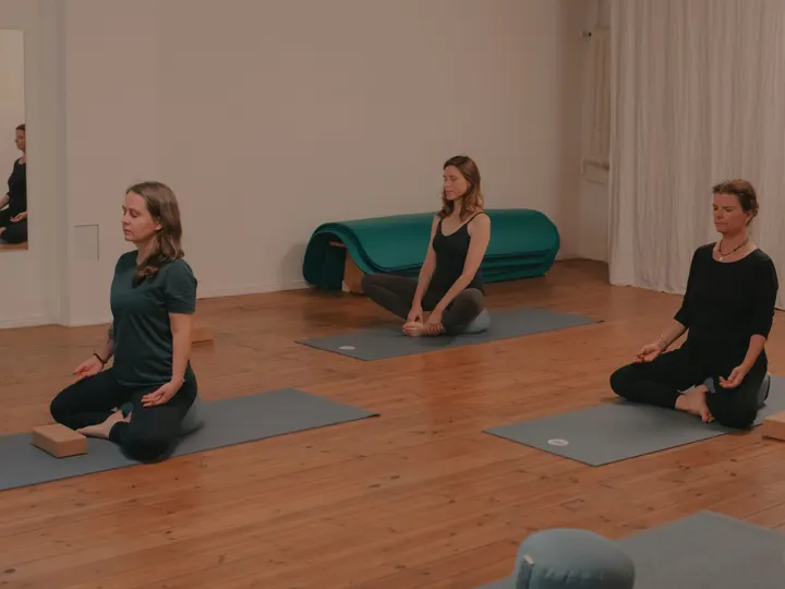 Yoga & Sound - Sylvie Schneuwly-Heckhausen — Yoga in Wilhelmstadt, Berlin
