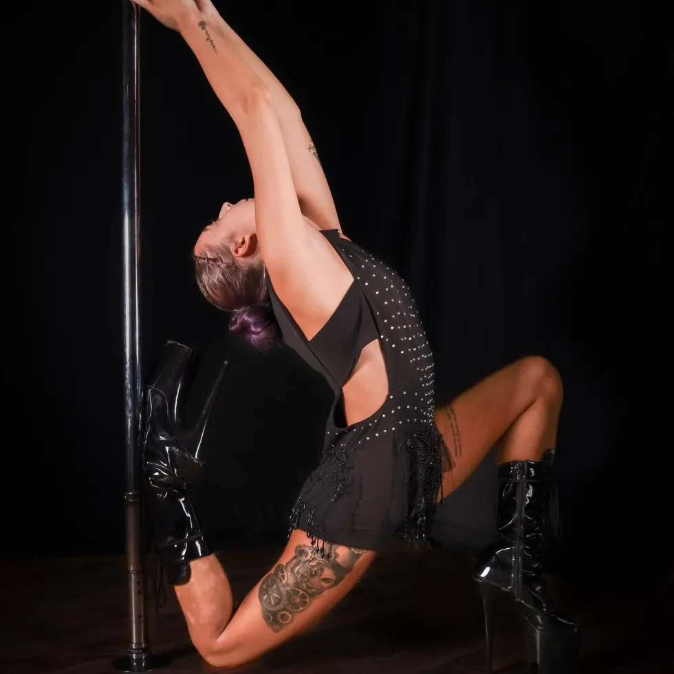 Samantha Walsh Pole Dance and Fitness — pole fitness-studio in Burnley — 3