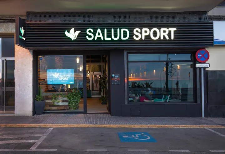 Salud Sport Wellness — Yoga en Santa María del Mar, Cádiz