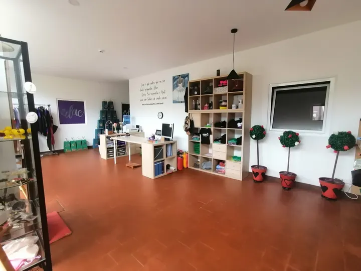 EDAC — dança-studio em Coselhas, Coimbra — 2
