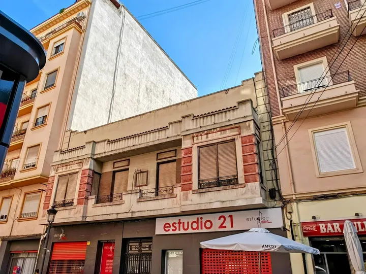 Estudio XXI — Baile en Russafa, Valencia