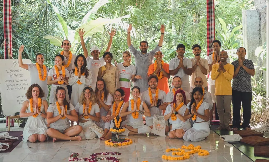 World Yoga Teacher Training — yoga-studio in Barmbek-Nord, Hamburg — 2