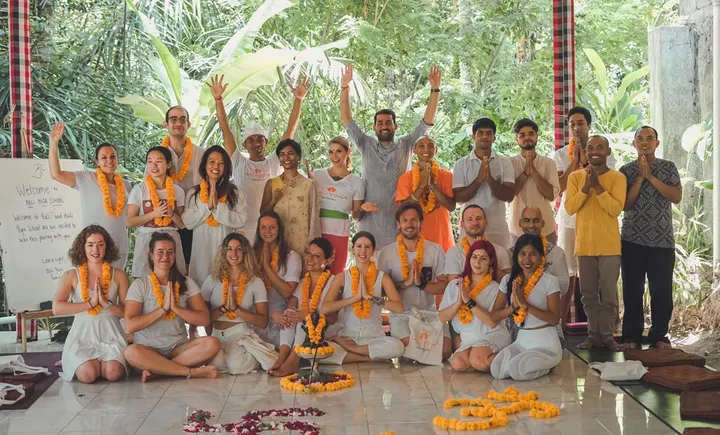 World Yoga Teacher Training — yoga-studio in Barmbek-Nord, Hamburg — 2