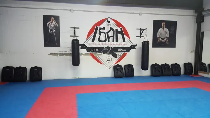 ISAN KRAV MAGA — artes marciales-studio en Getxo, Bilbao — 2