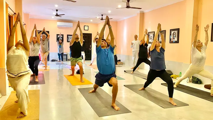 Yoga Sadhana — yoga-studio à Maubec — 3