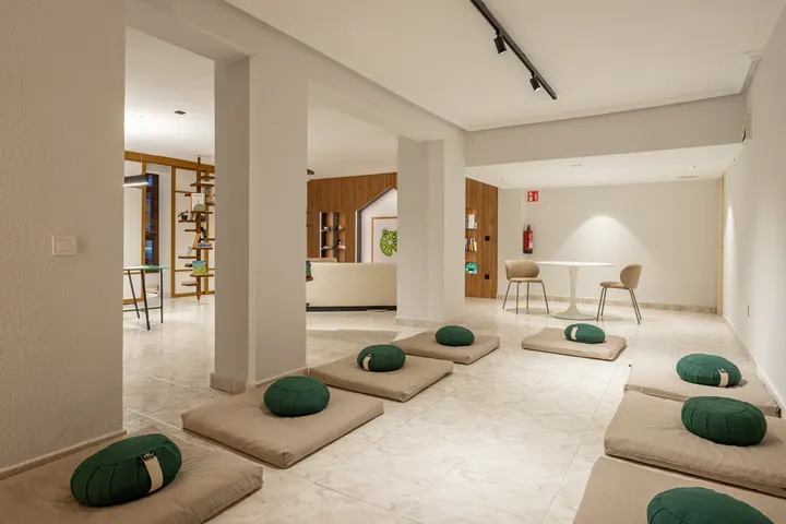 Patricia Díaz-Caneja. Pedagogía Terapia Mindfulness — meditación-studio en Gijón — 3