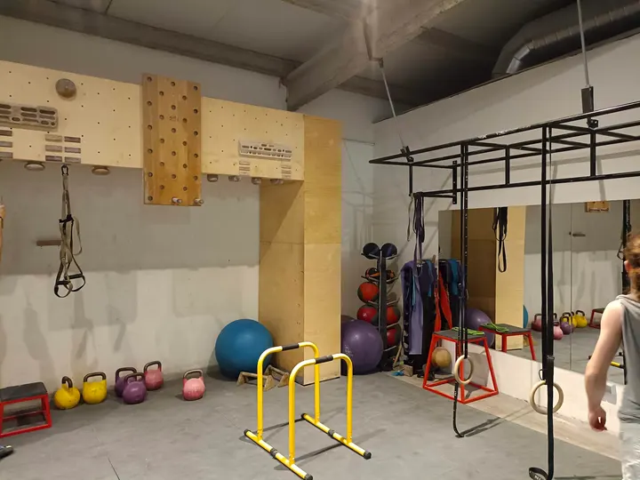 Hangar 4 — boulder-studio en As Regas, A Coruña — 2