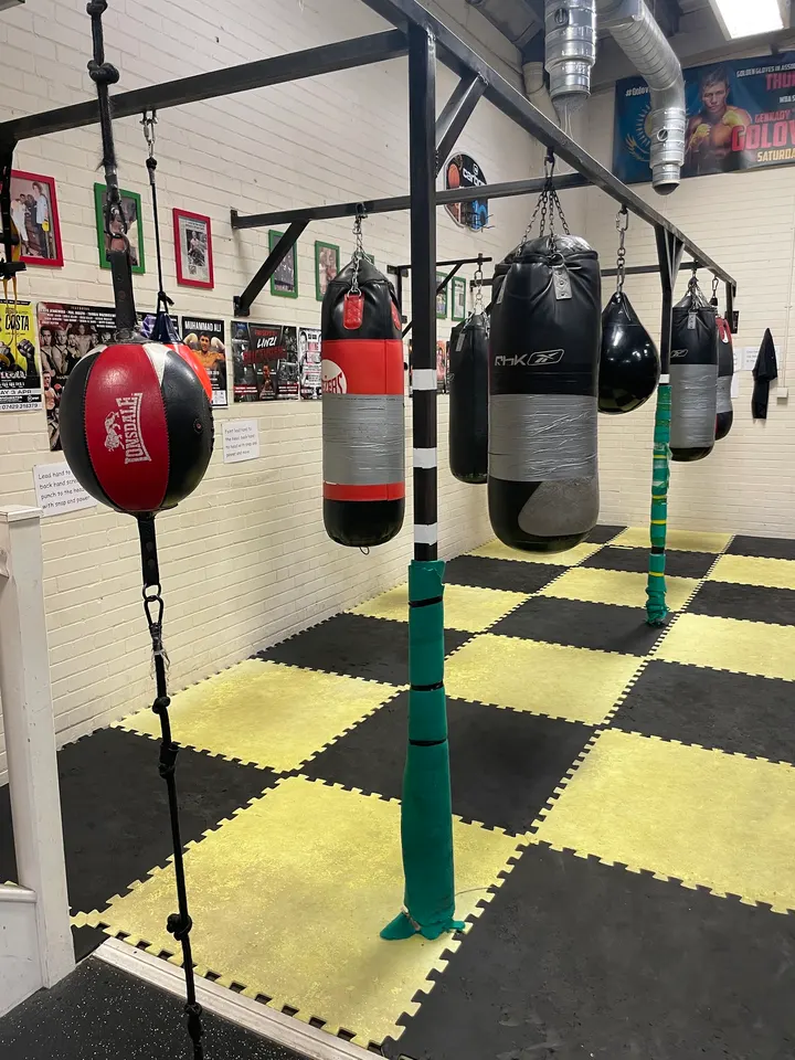 Oliver's Gym — fitness studio in Charlestown, Salford — 3