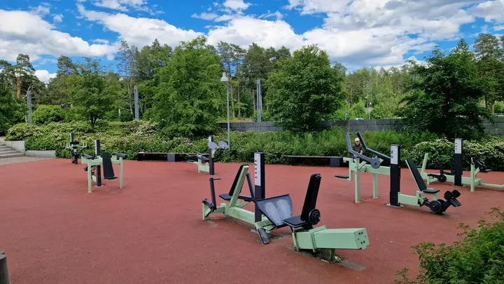 Ulkokuntosali — Fitnessstudio – Vuosaari, Helsinki
