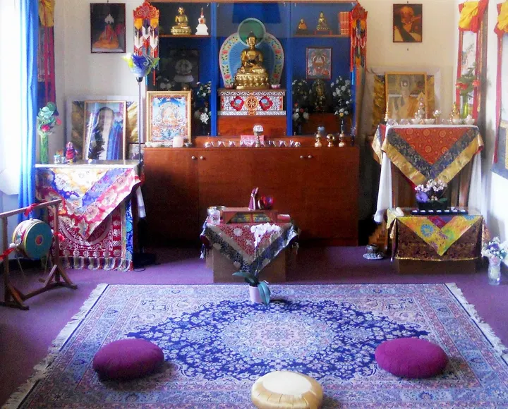Karma Tegsum Ciò Ling — meditazione-studio a Porta Milano, Brescia — 3
