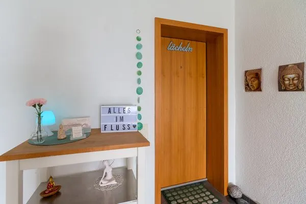 Alles im Fluss | Yoga - Therapie - Massagen — Yoga in Kettwig, Essen