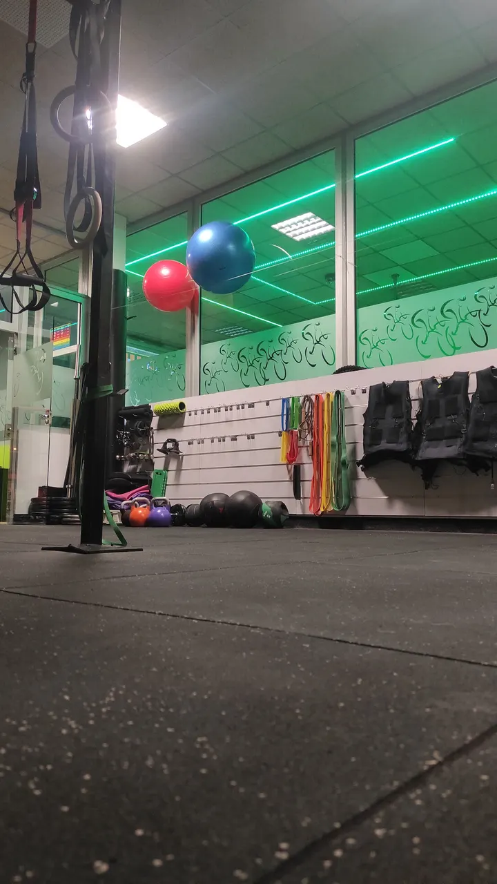 NEXT CYCLO BOX — ciclismo-studio en Sabiñánigo Alto, Sabiñánigo — 3