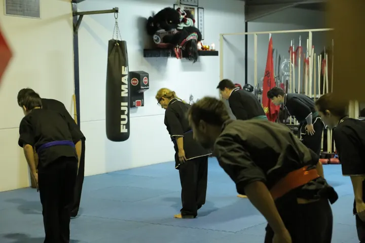Dragón Rojo - Escuela de Artes Marciales: Kung Fu / Wushu — Artes marciales en Chiclana de la Frontera