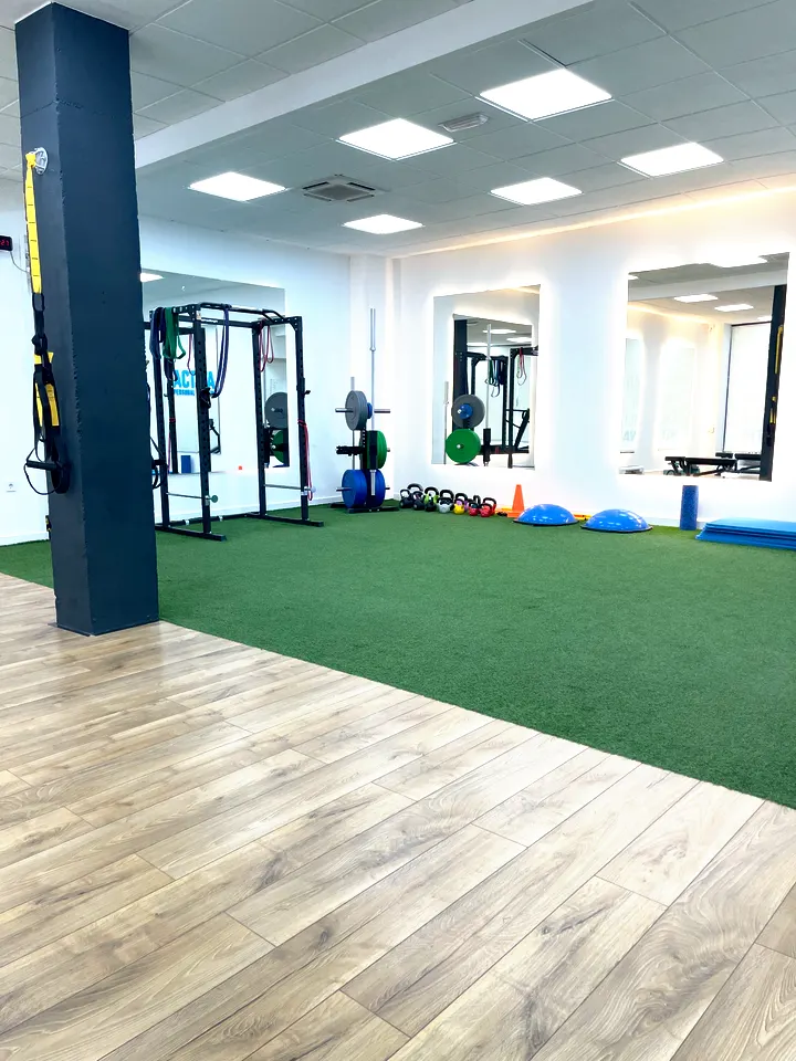 FITACTIVA Actur I Entrenador personal y Fisioterapia en Zaragoza — Entrenamiento personal en Parque Goya, Zaragoza